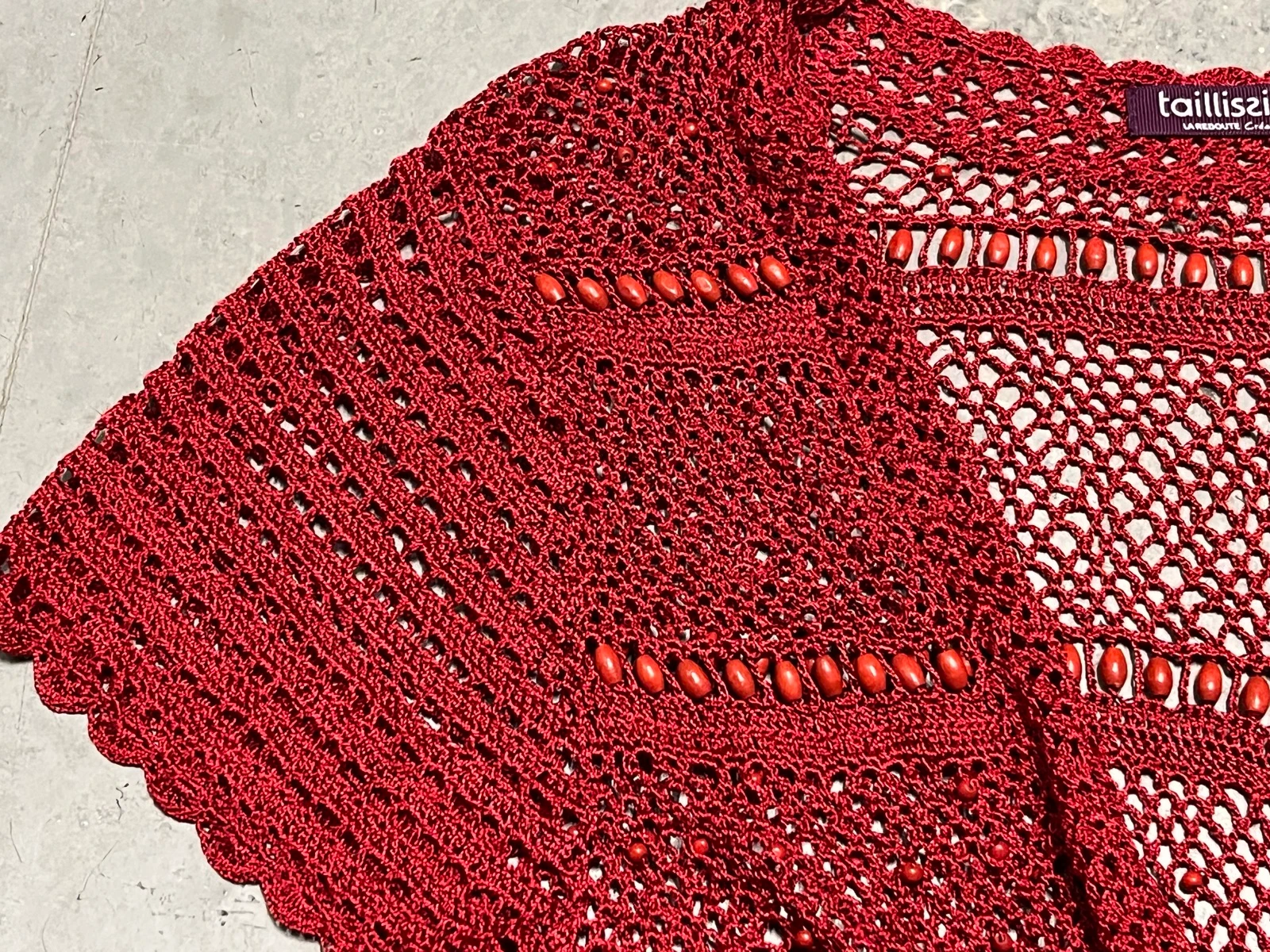 Bolero de ganchillo rojo con cuentas – photo 4